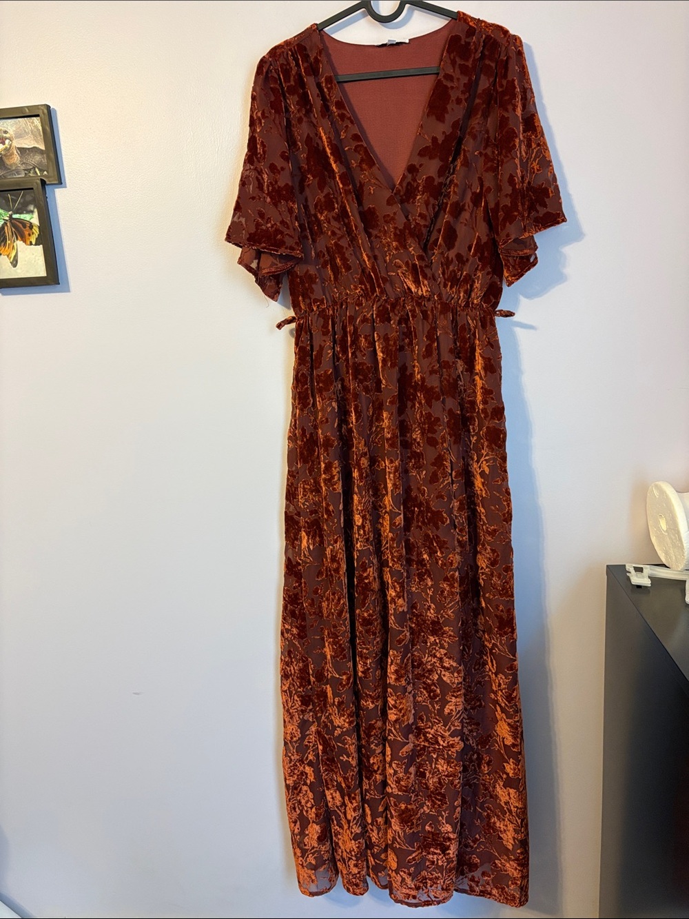 Baltic Born Uma Velvet Maxi Dress in Copper Floral size L - Picture 2 of 16
